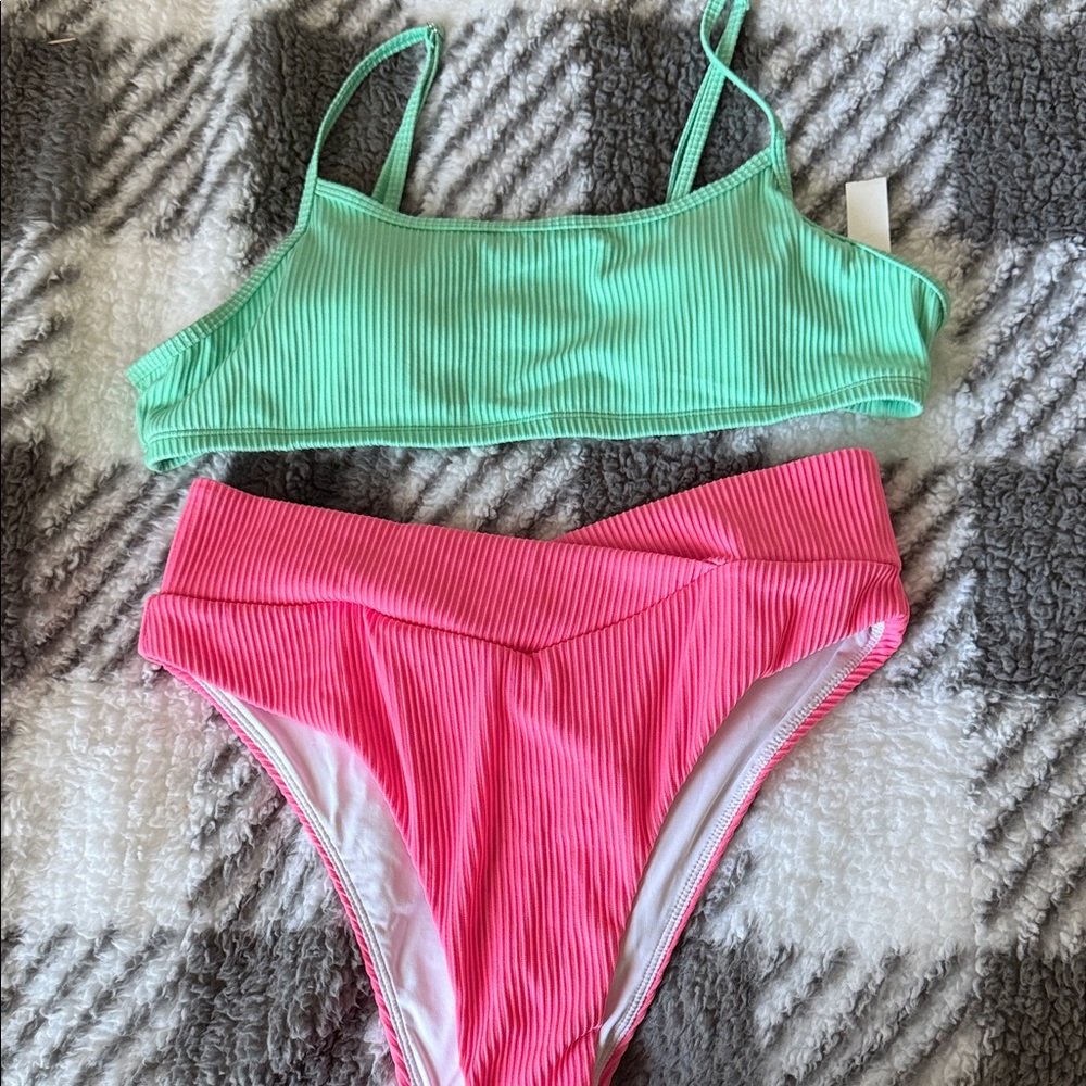 HALARA Pink and Coral Ribbed Bikini Set 💖